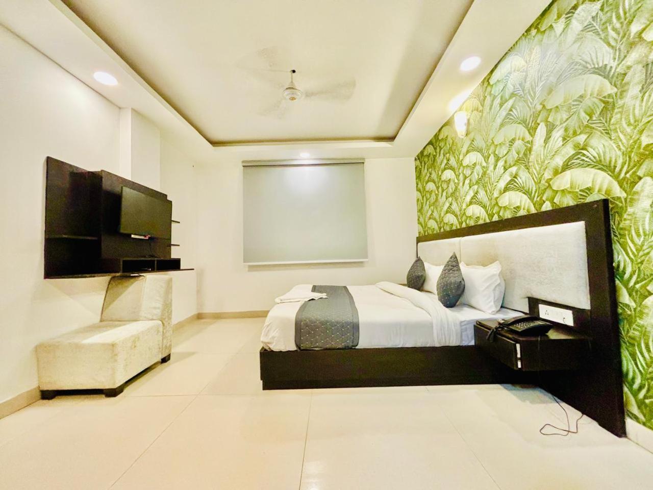 The Bellwood Suites Near Igi Airport 新德里 外观 照片